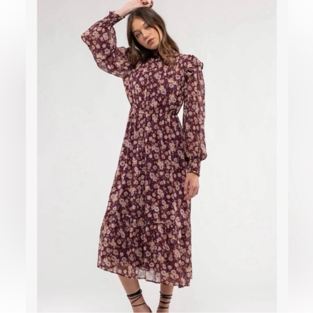 Chic Long Sleeve Floral Dress in Purple